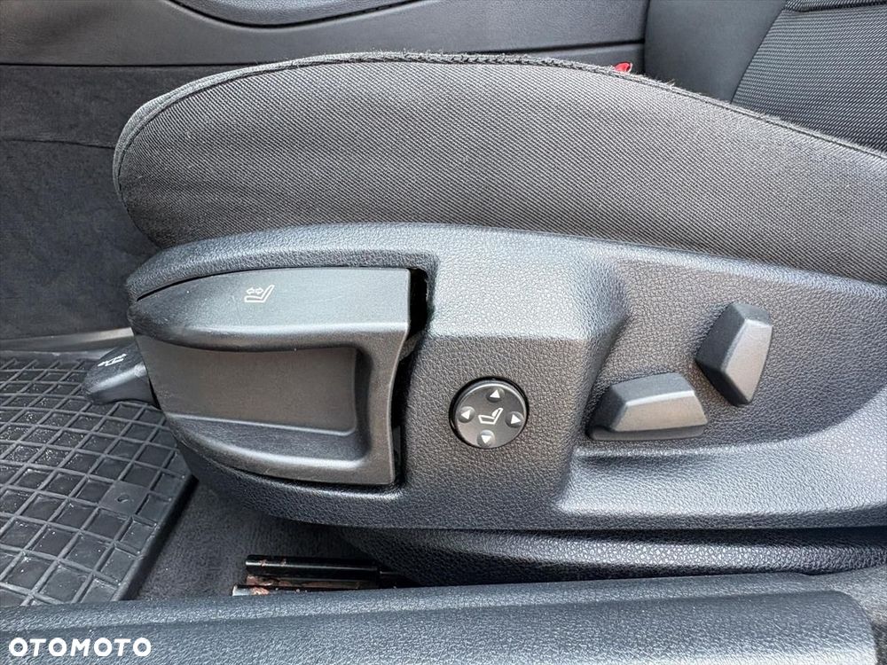 BMW Seria 5 520d - 18
