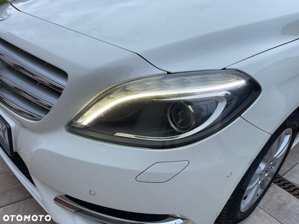 Mercedes-Benz B-Class 2012 photo 3