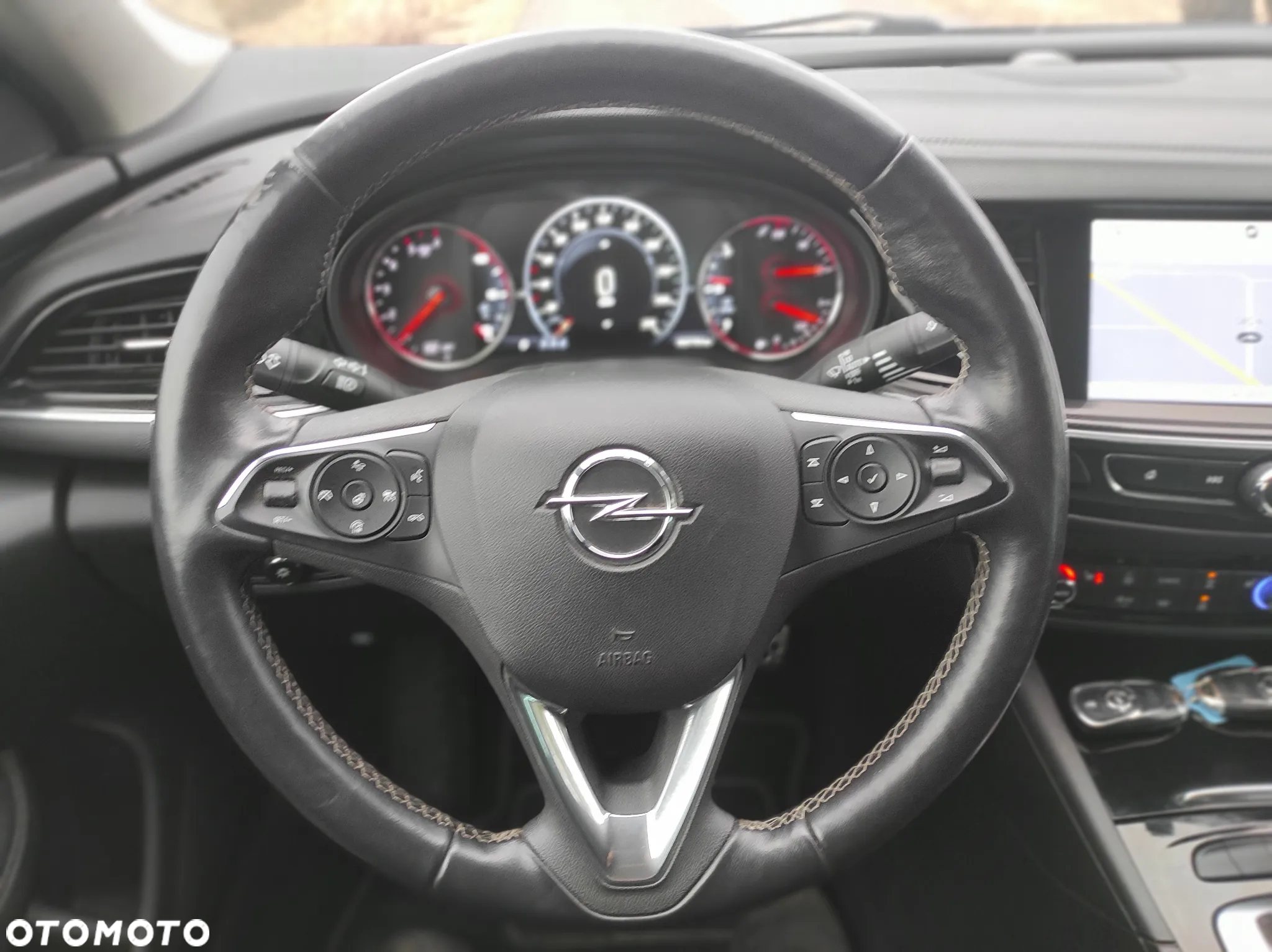 Opel Insignia - 8