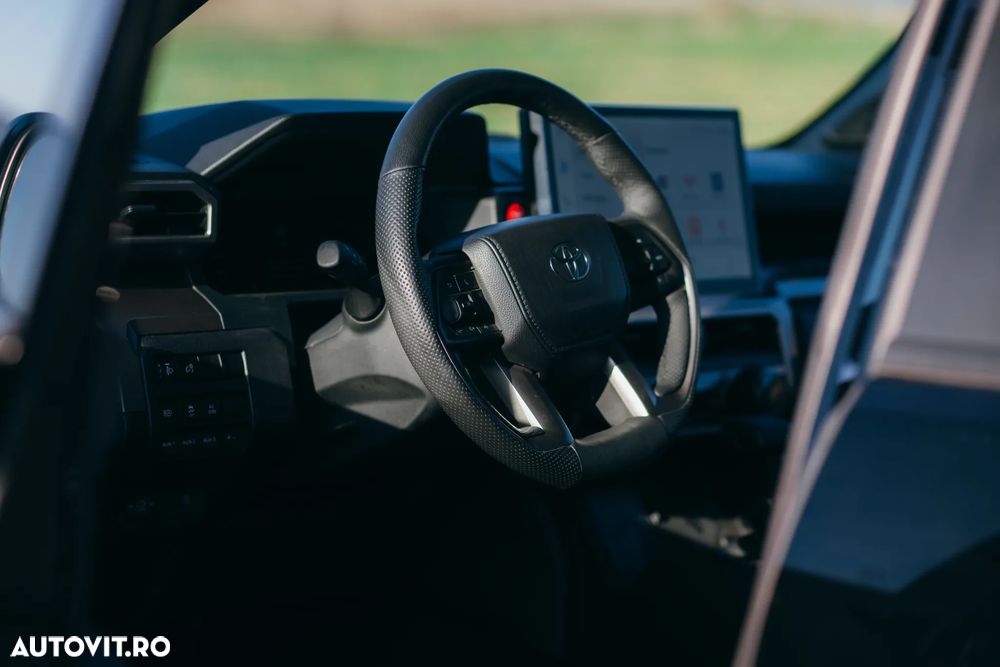 Toyota Tacoma - 10