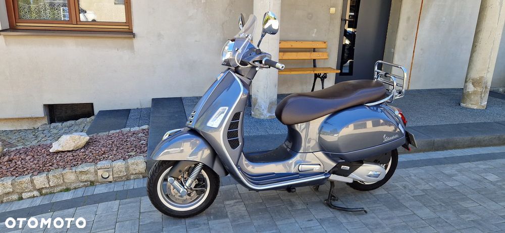 Piaggio Vespa - 4