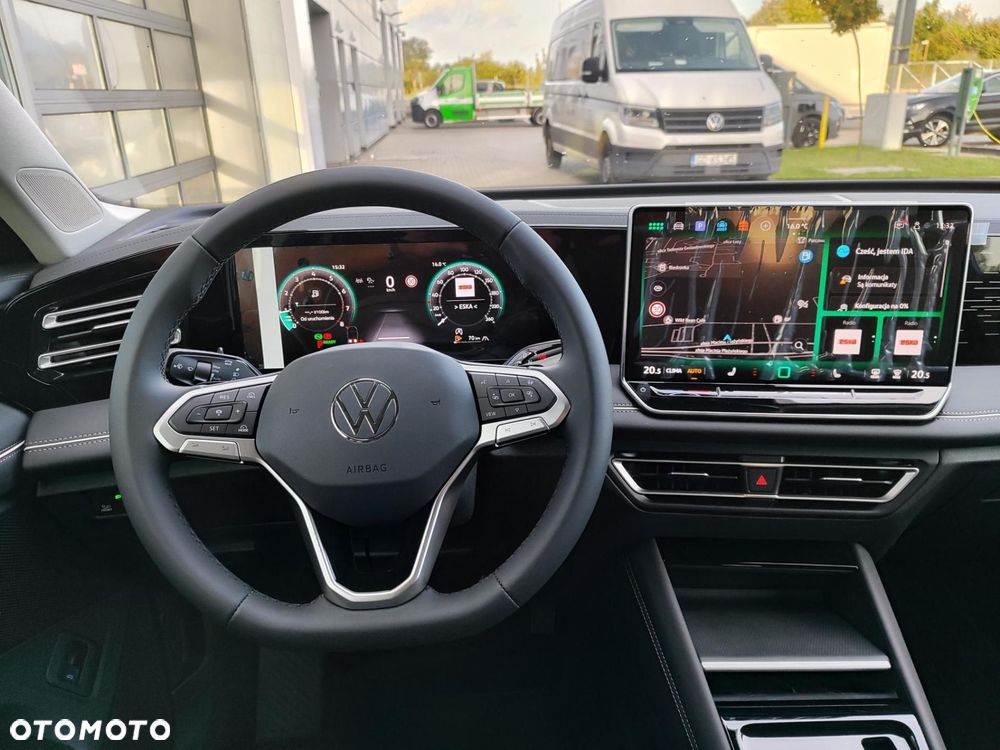 Volkswagen Tiguan - 26