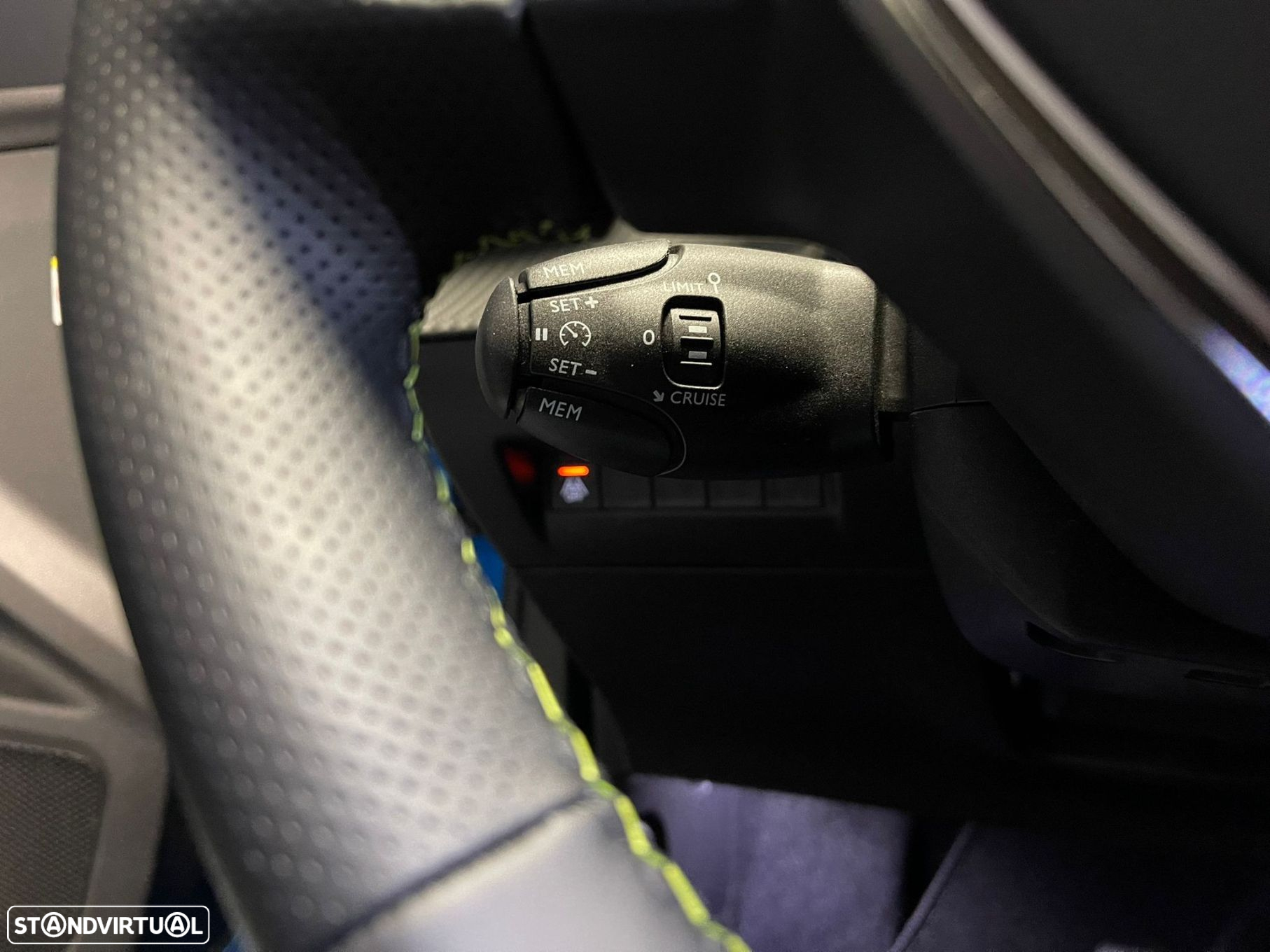 Peugeot e-2008 50 kWh GT Pack - 9