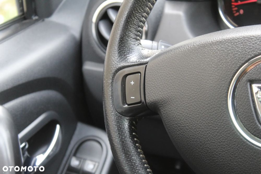 Dacia Duster Diesel Celebration - 18