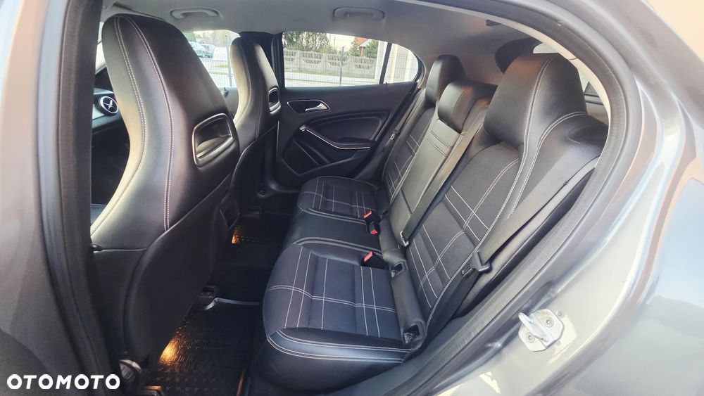 Mercedes-Benz GLA 250 4-Matic - 12