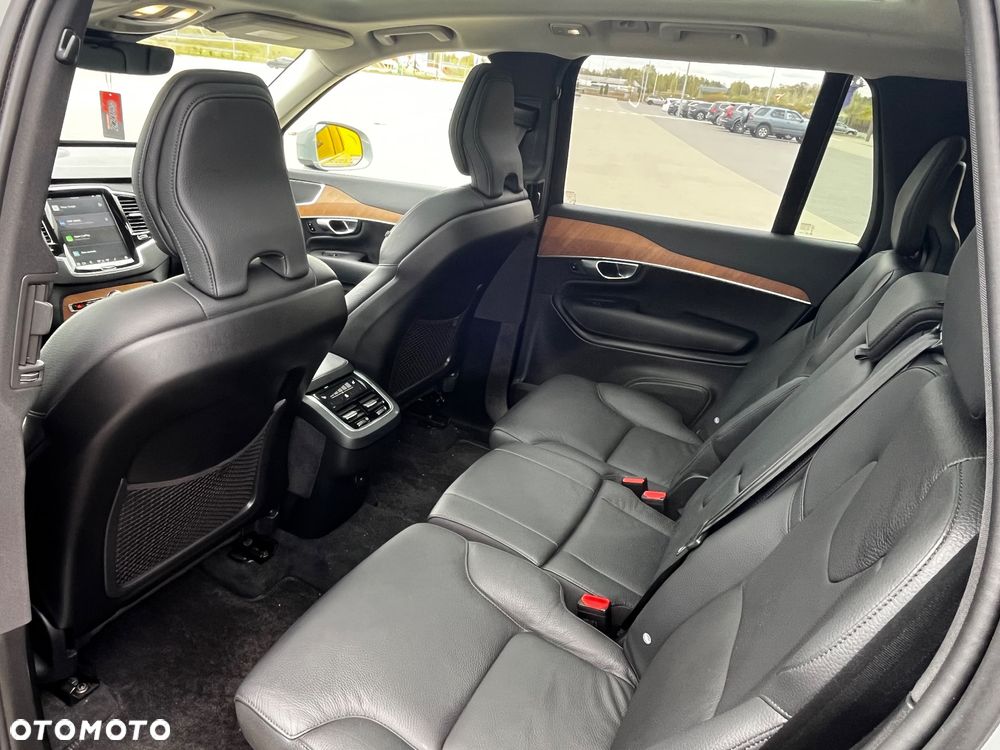 Volvo XC 90 - 25