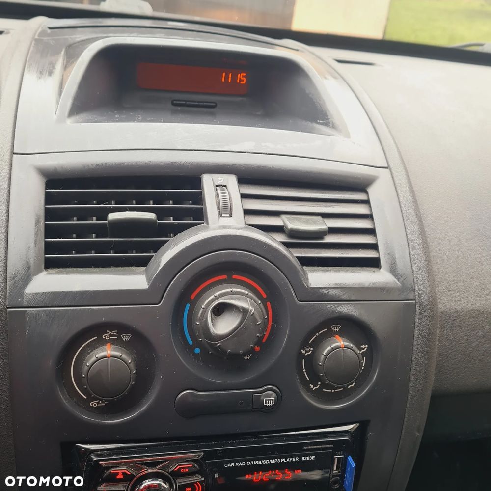 Renault Megane 1.4 Confort Authentique - 8