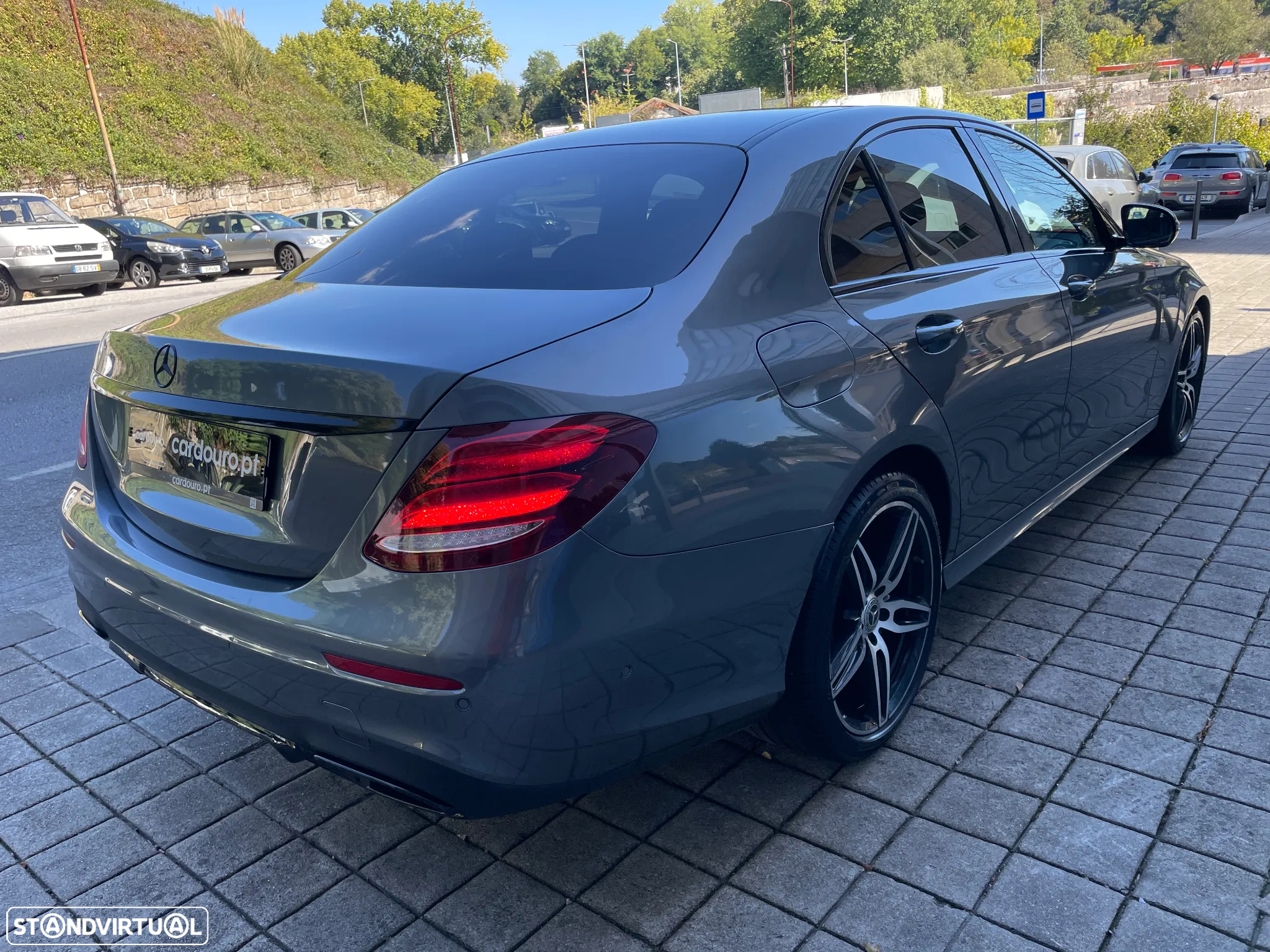 Mercedes-Benz E 220 d AMG - 13
