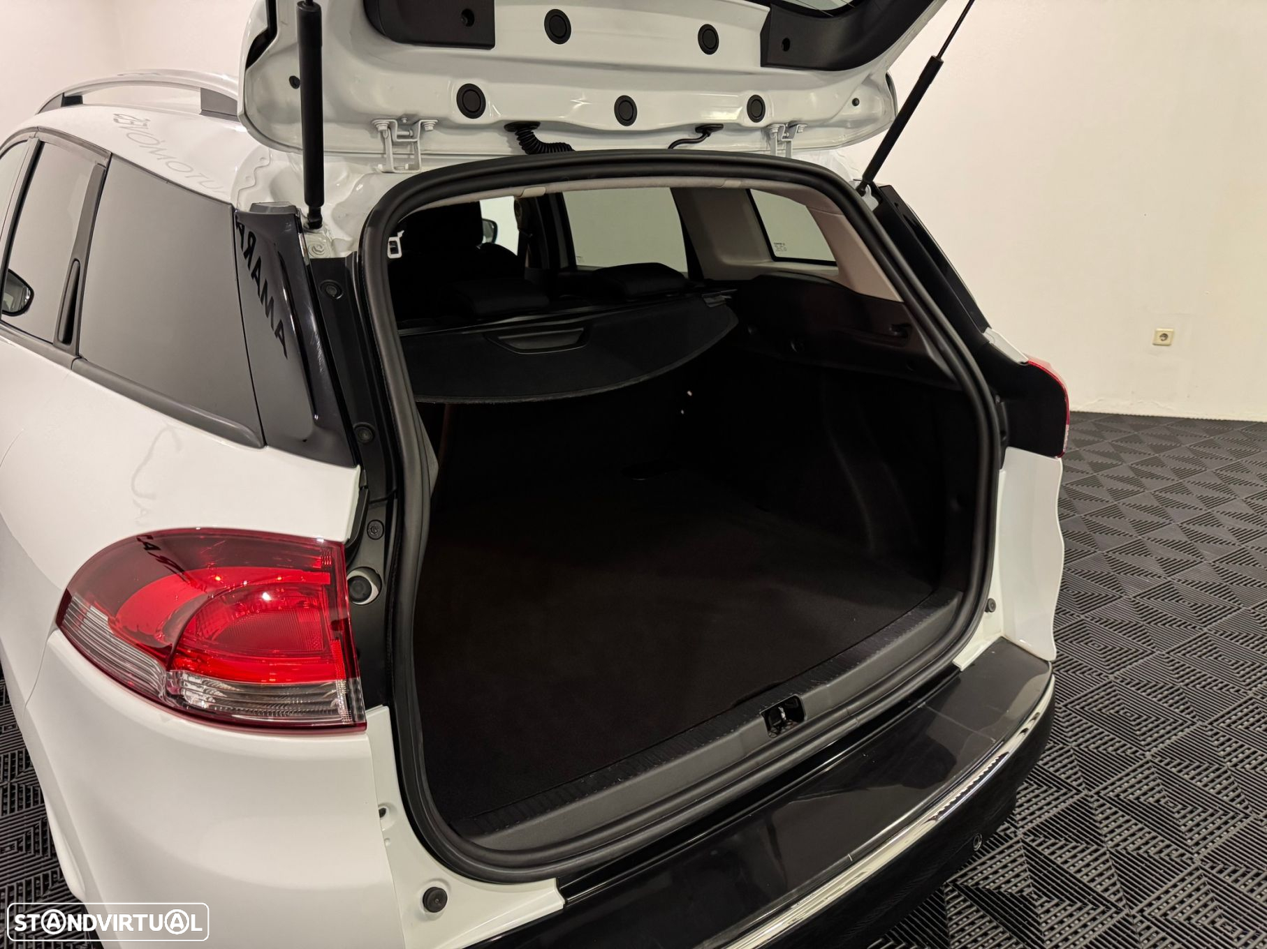 Renault Clio Sport Tourer 0.9 TCe Limited - 48