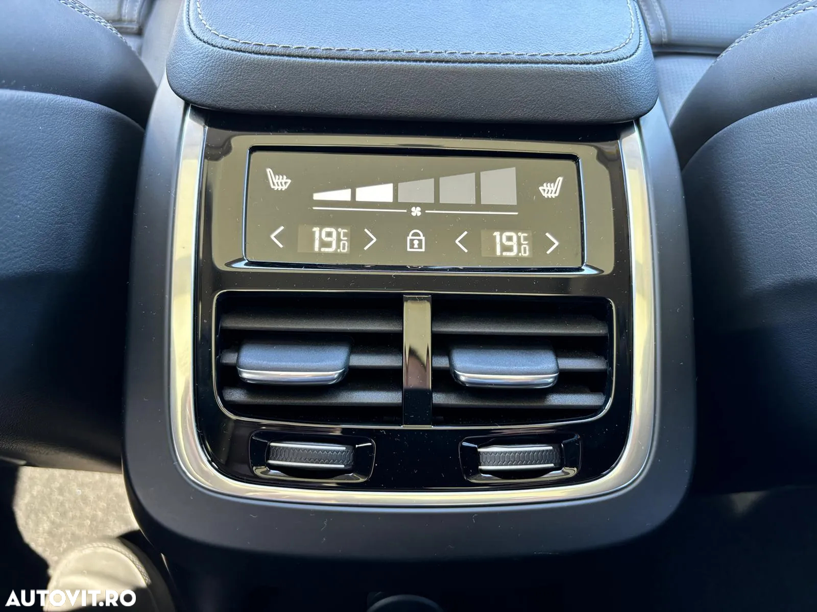 Volvo XC 90 - 16