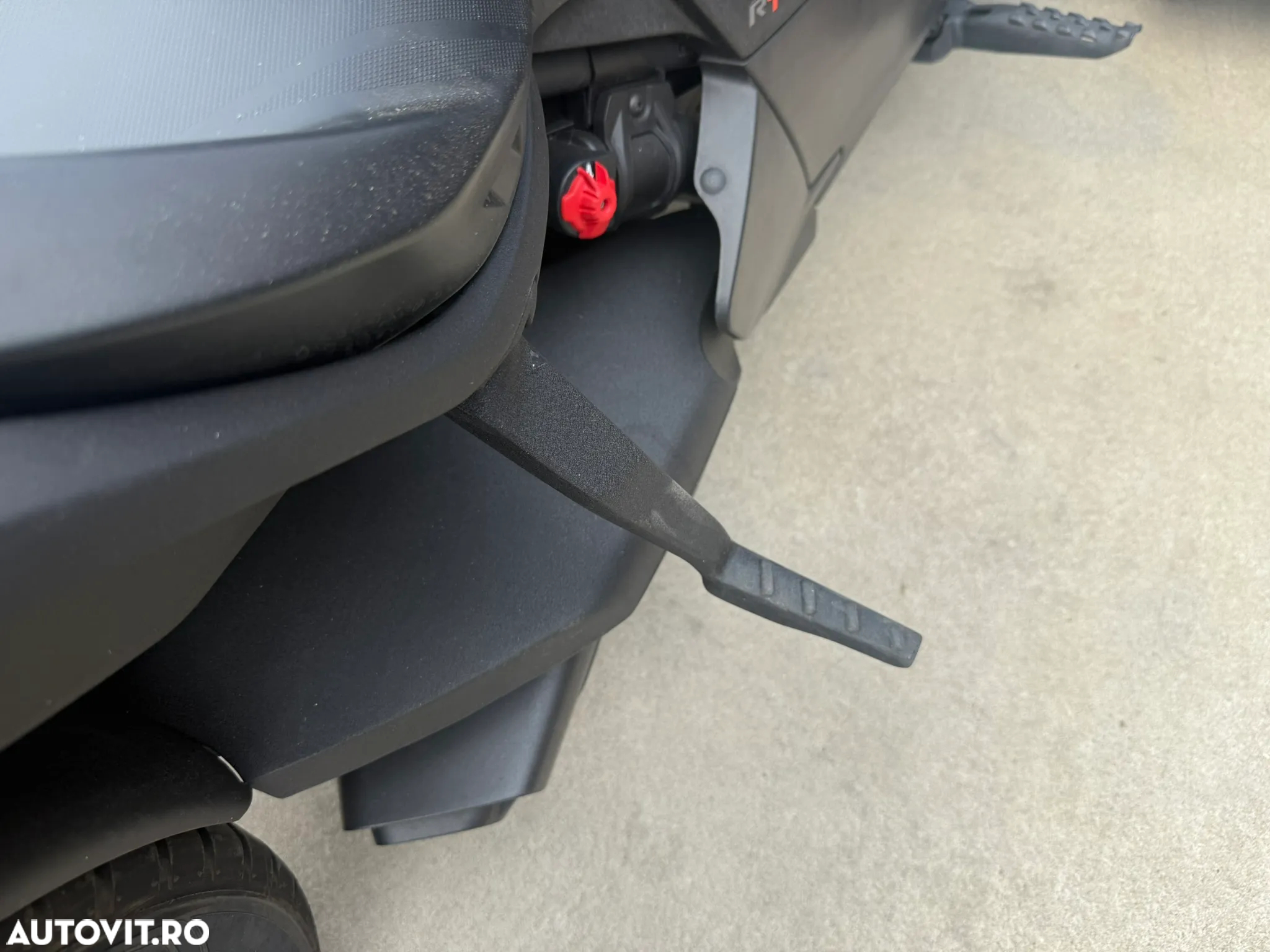 Can-Am Ryker 900 - 8