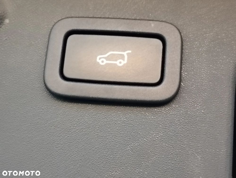 Land Rover Discovery Sport TD4 SkyView Edition - 39