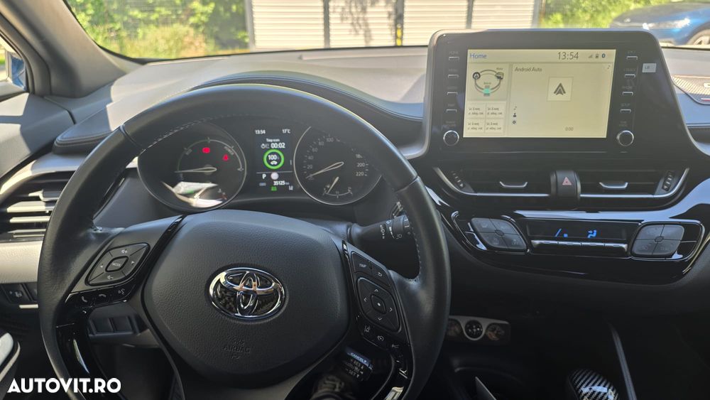 TOYOTA C-HR 2023 — imagine 7
