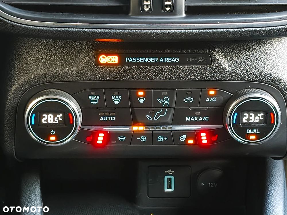 Ford Focus 2.0 TDCi Titanium ASS PowerShift - 20