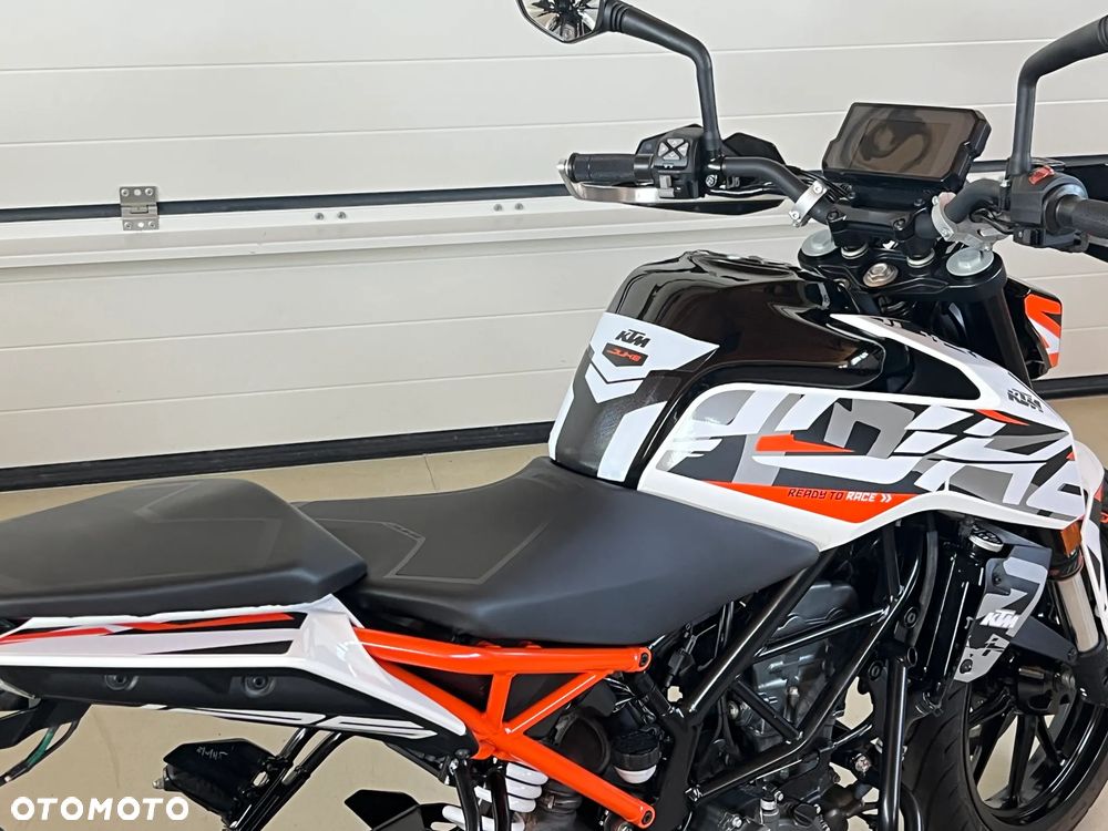 KTM Duke 125 - 28