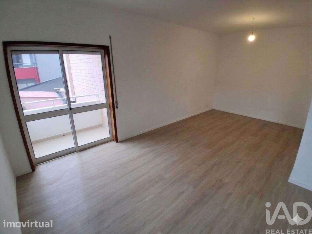 Apartamento T2 em Baguim do Monte - Grande imagem: 4/15