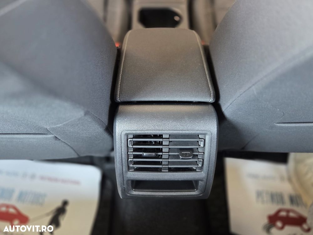 Volkswagen Golf 2.0 TDI Life - 37