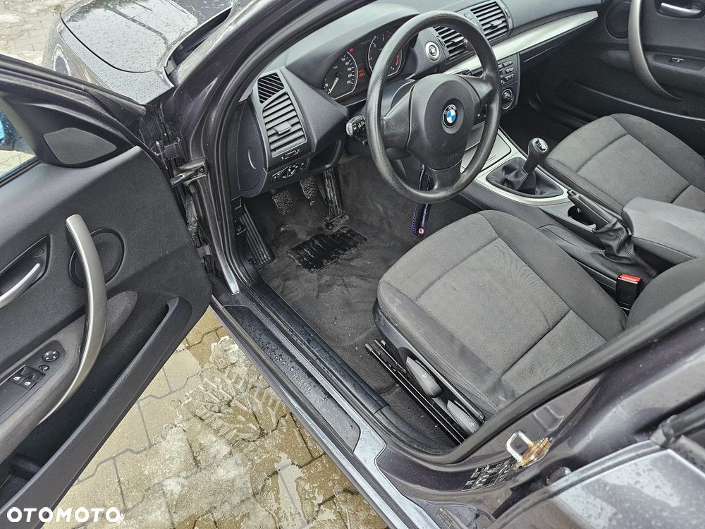 BMW Seria 1 118d - 11