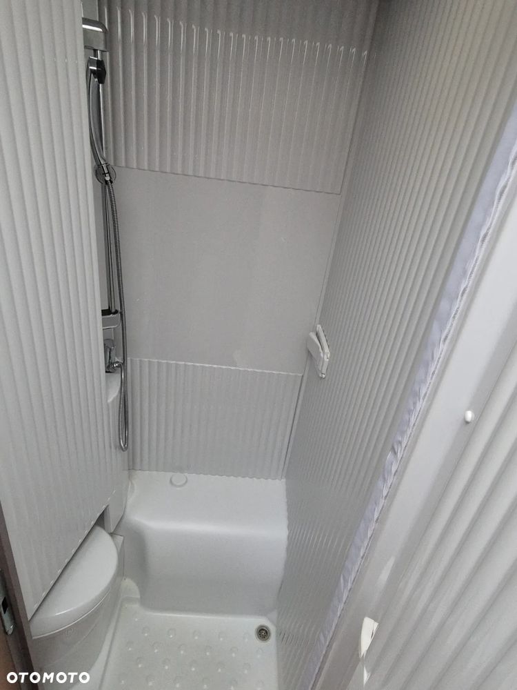 Etrusco 6.9 SF 7m FV23% 4os. MAX doposażony półintegra opuszczane łóżko IGŁA - 20