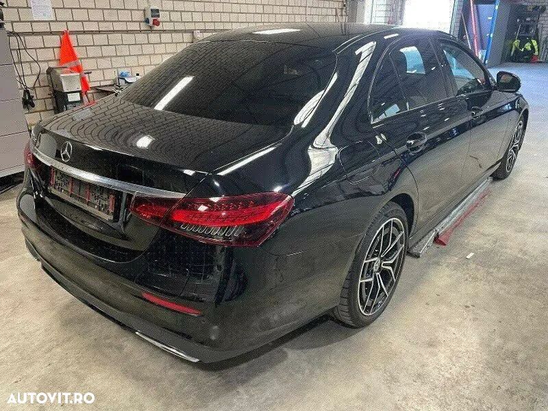 Mercedes-Benz E 300 de 9G-TRONIC AMG Line - 5