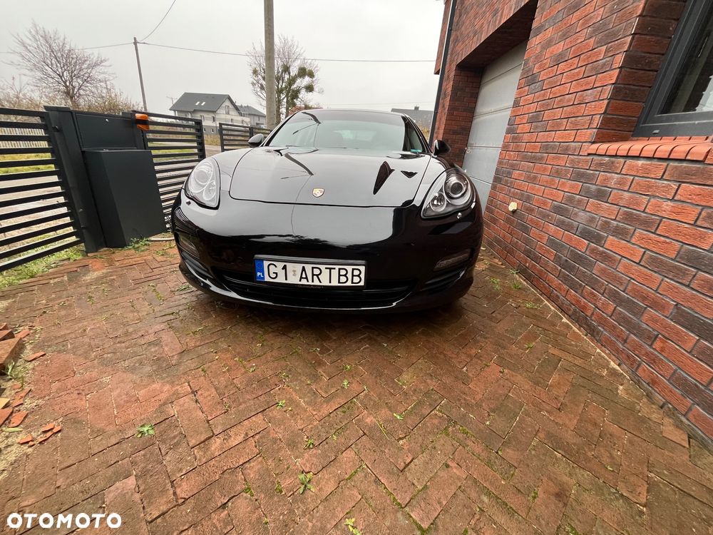 Porsche Panamera - 1
