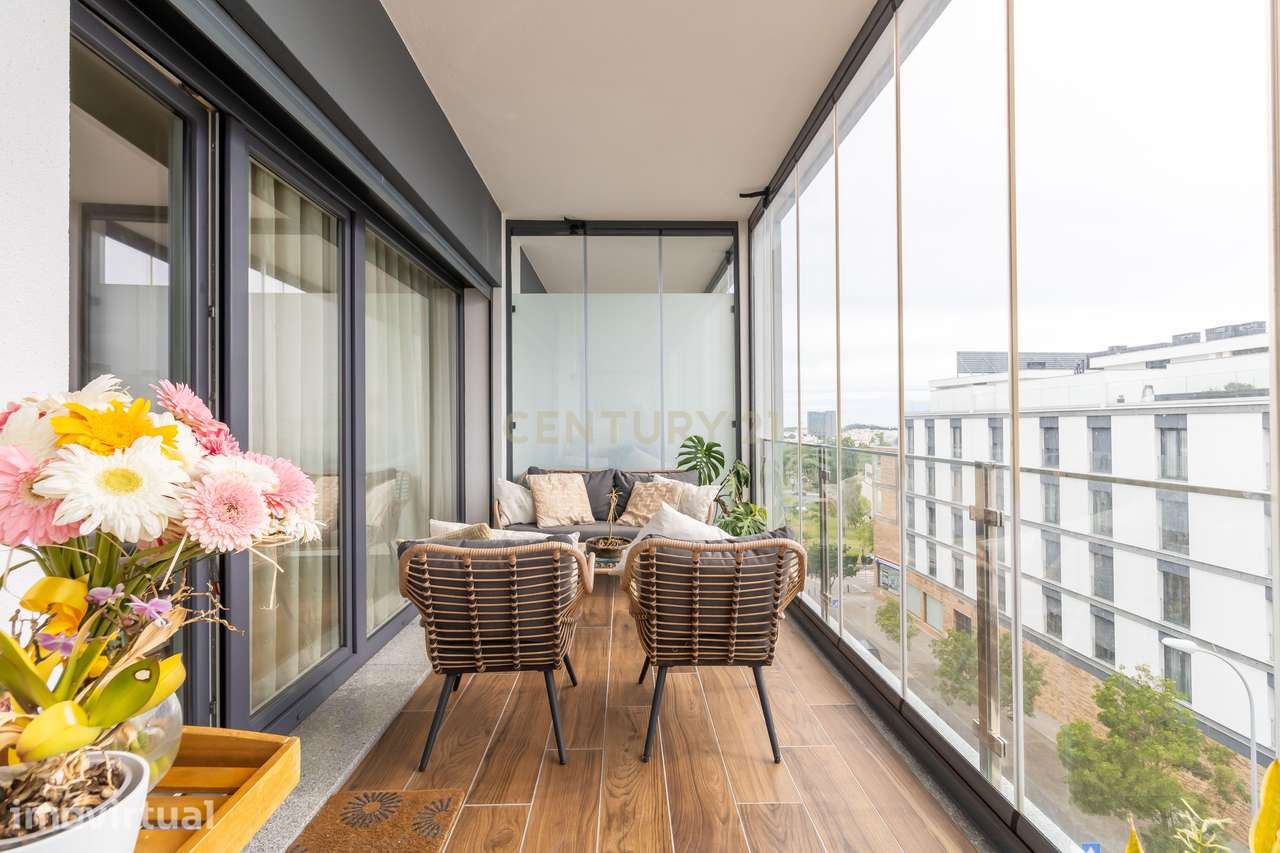 Duplex T4 em Oeiras com terraço e box (3 vagas) - Grande imagem: 5/29