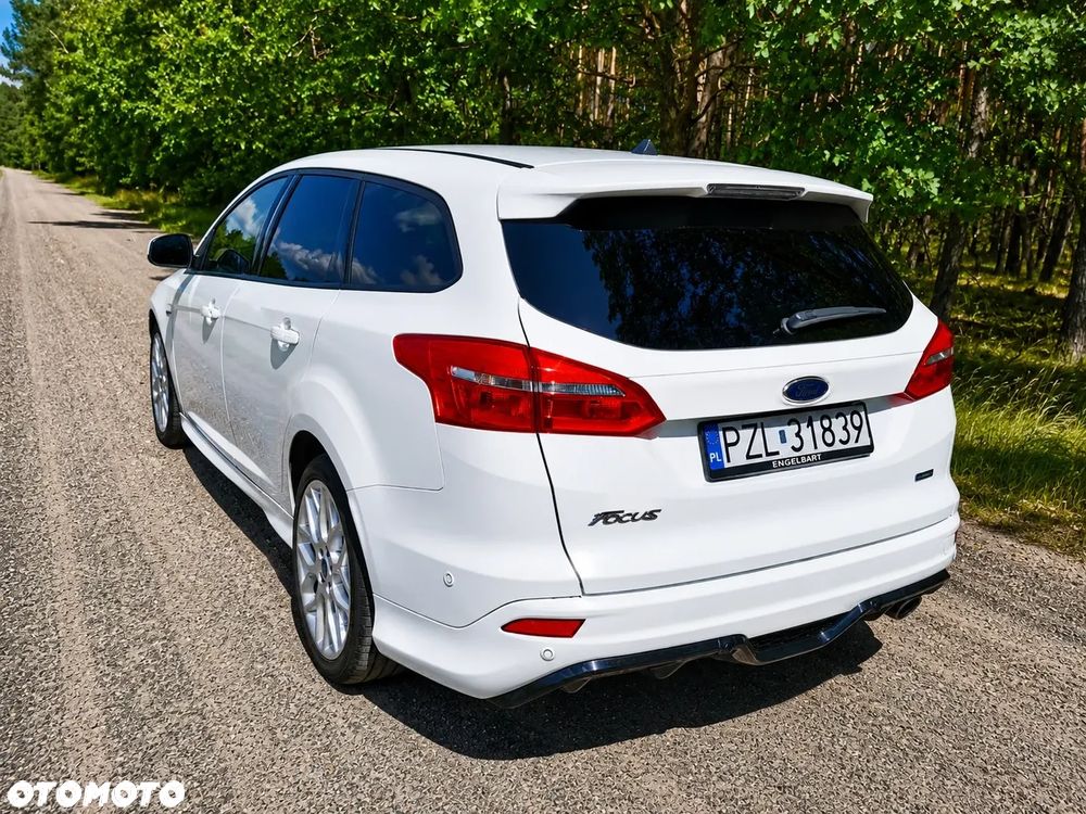Ford Focus 1.5 EcoBoost ST-Line - 5