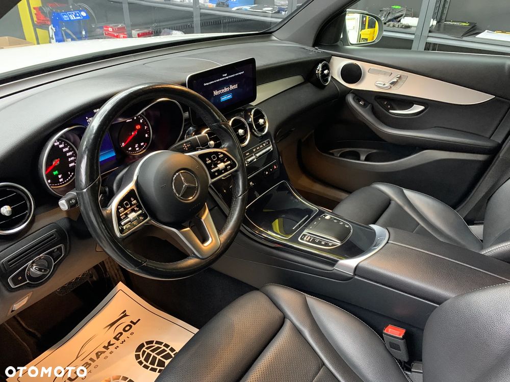 Mercedes-Benz GLC ver-300-4matic-9g--tronic-edition-avantgarde - 16
