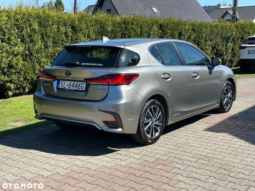 Lexus CT 200h Prestige - 38