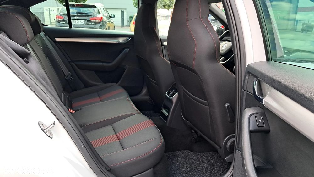 Skoda Octavia 1.6 TDI SCR Business - 12