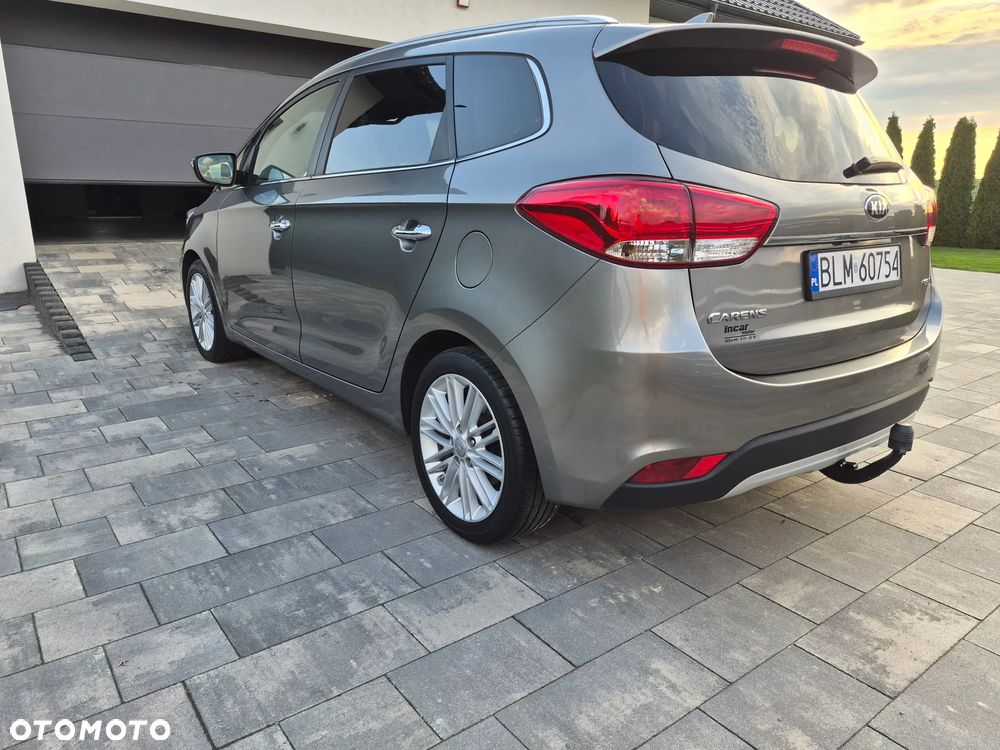 Kia Carens 1.7 CRDi 115 Dream Team Edition - 14