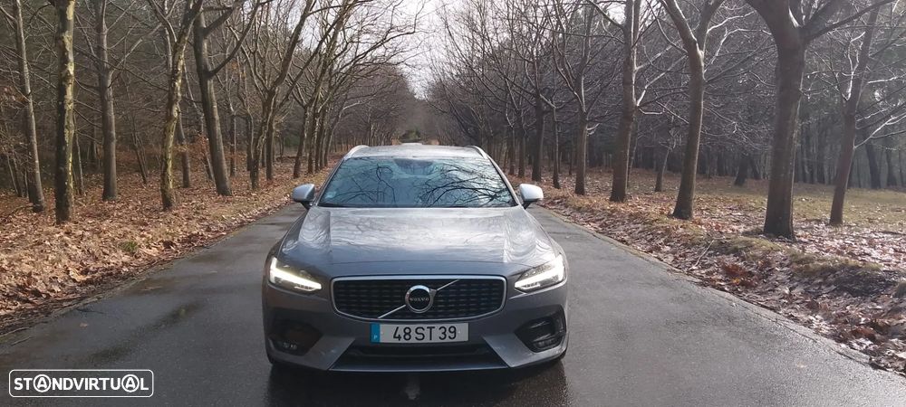 Volvo V90 2.0 D5 R-Design AWD Geartronic - 4