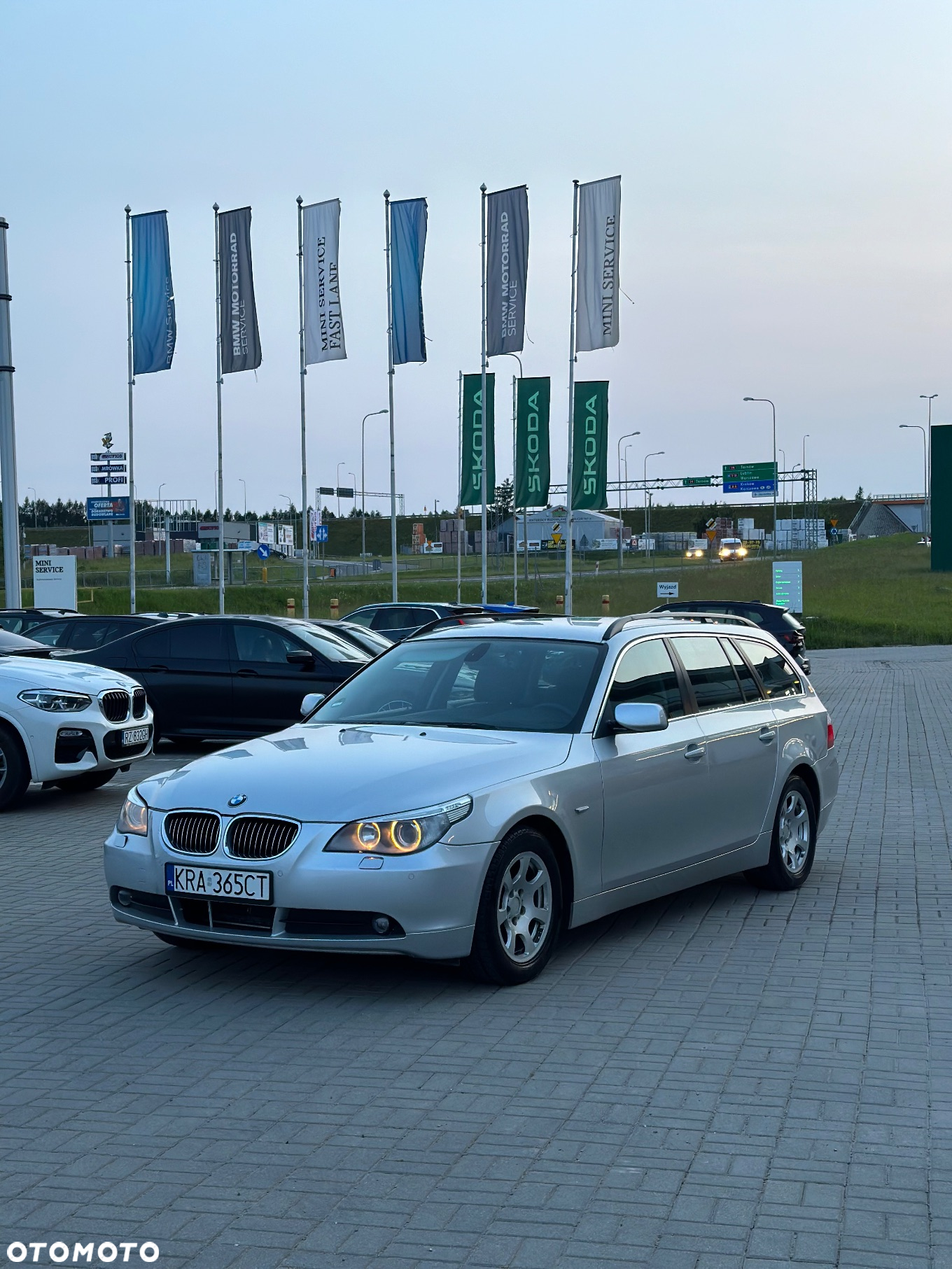 BMW Seria 5 523i Touring - 2