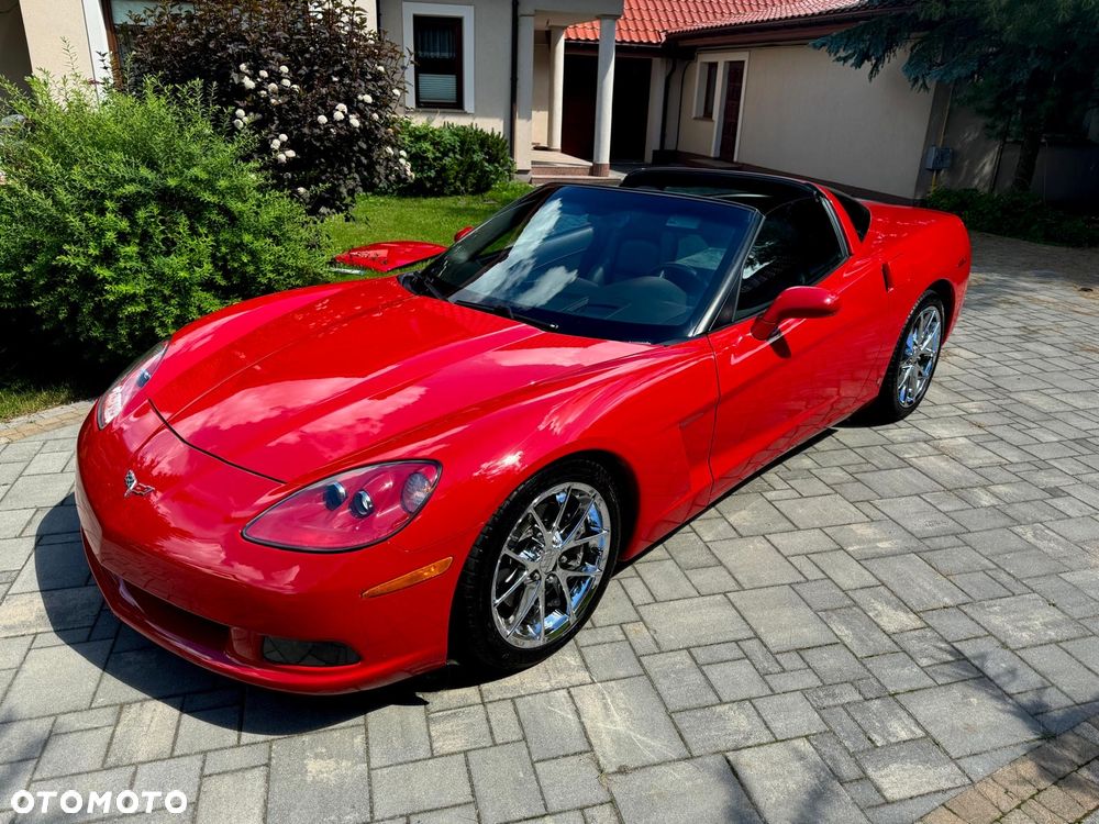 Chevrolet Corvette - 24