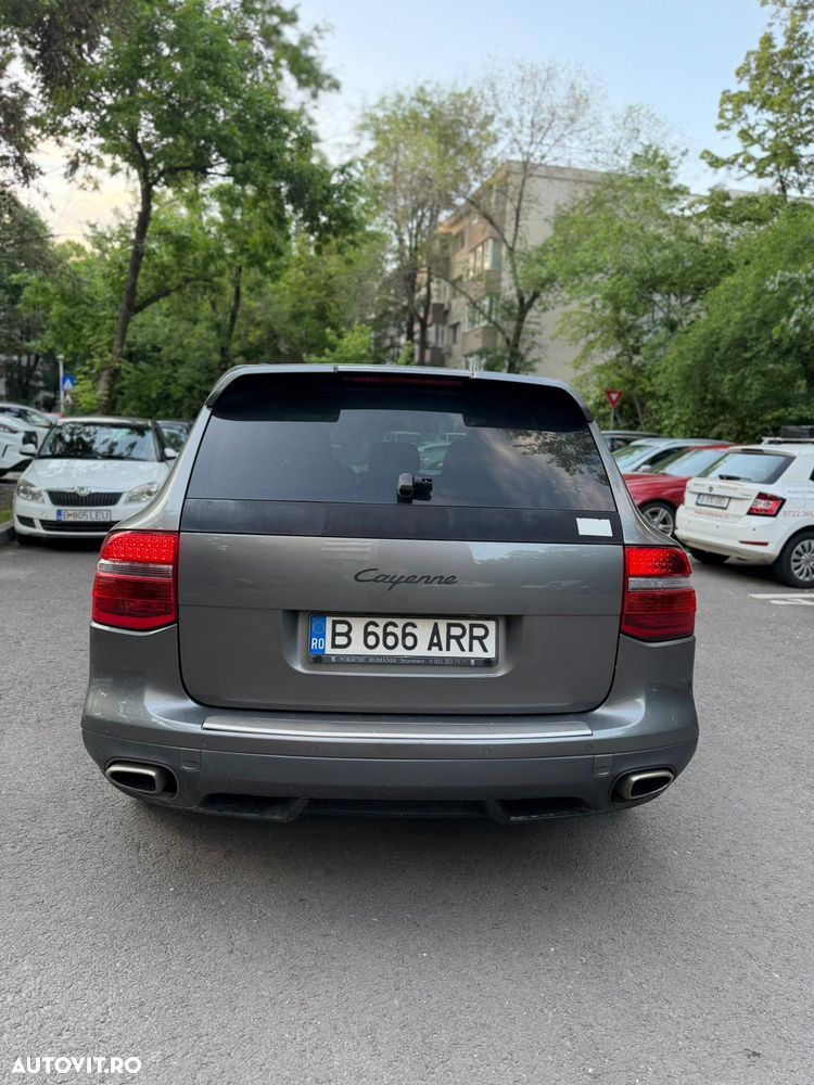 Porsche Cayenne - 9