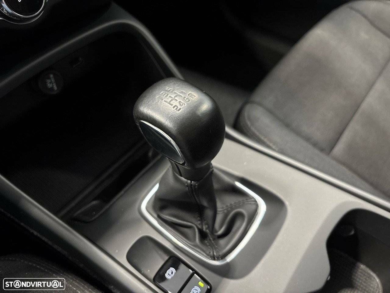 Volvo XC 40 1.5 T2 Momentum - 22