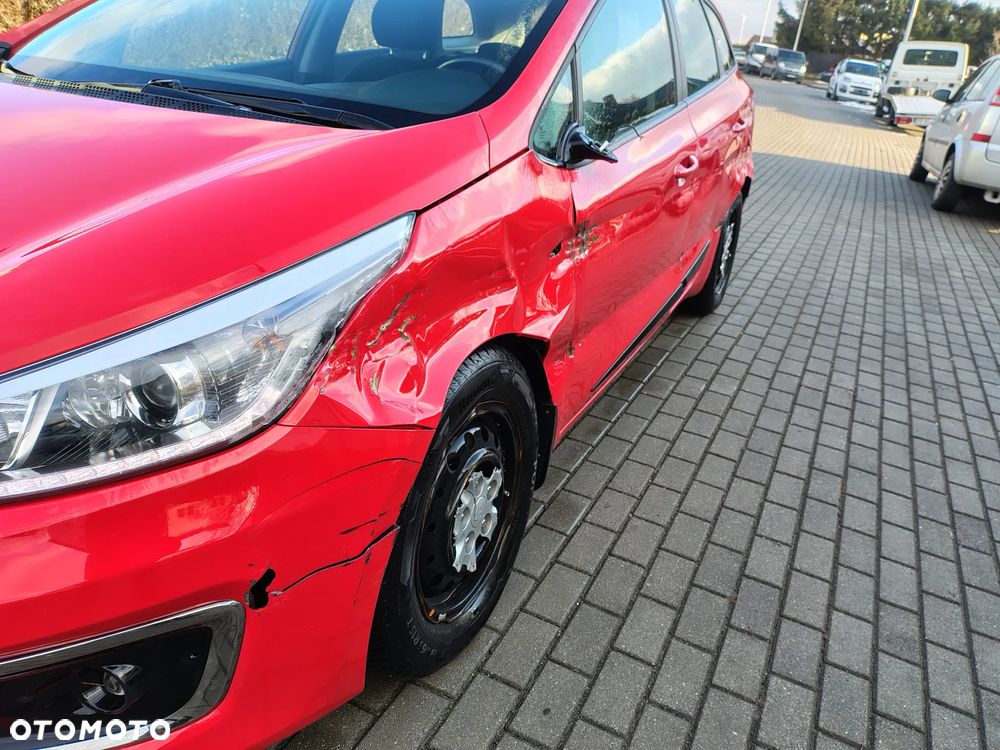 Kia Ceed 1.6 GDI ISG Dream-Team Edition - 28