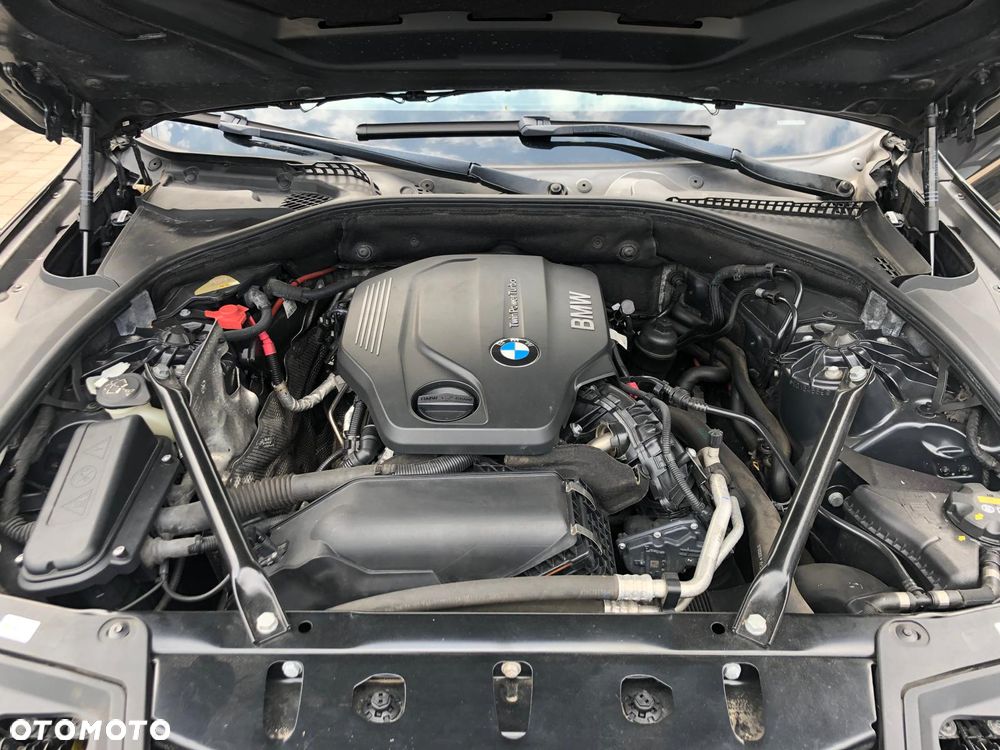 BMW Seria 5 520d Luxury Line - 14