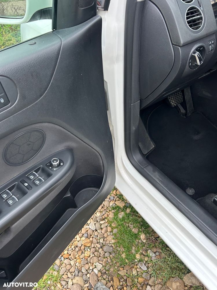 Volkswagen Golf Plus 1.6 TDI DPF DSG Highline - 11