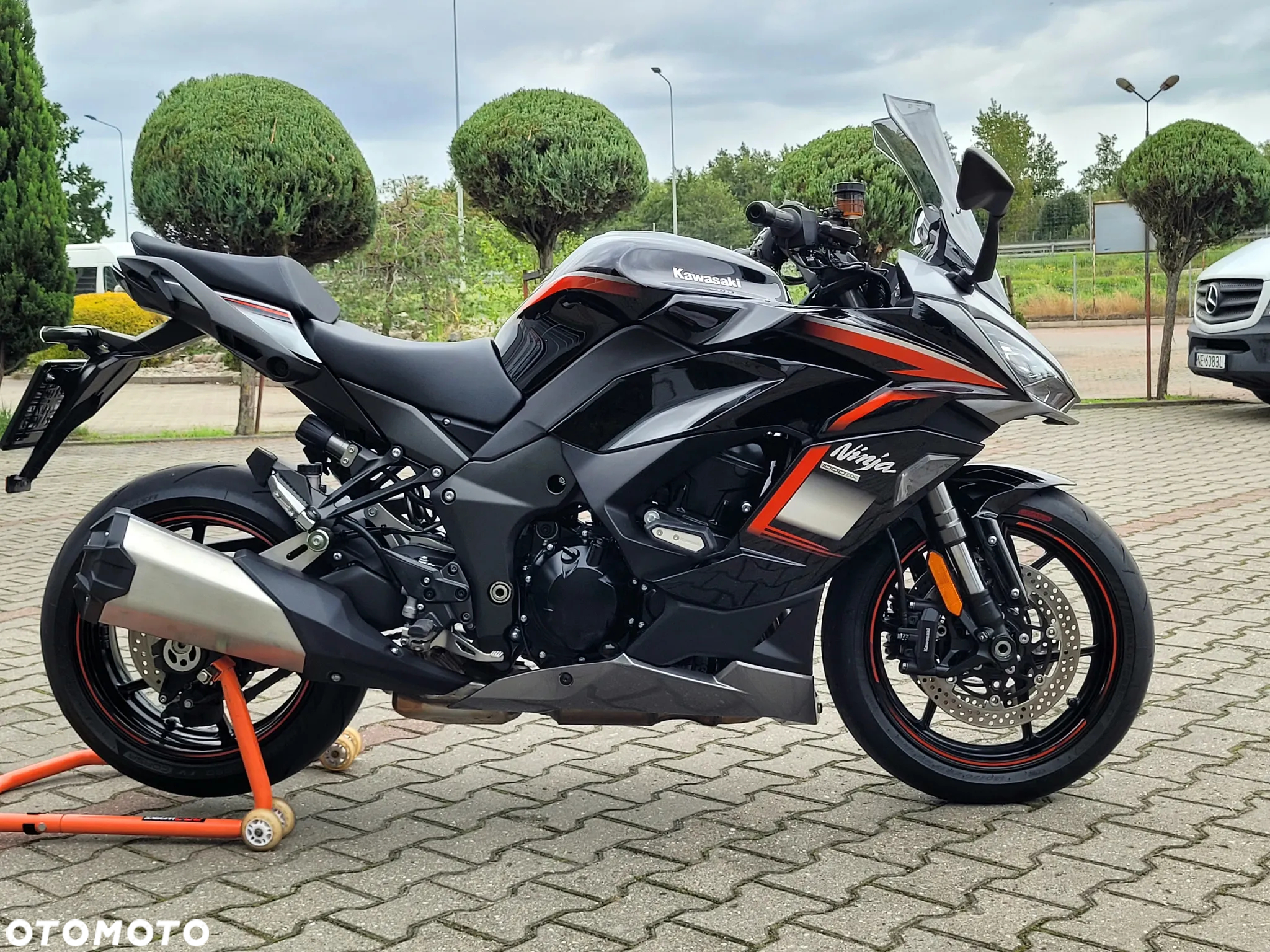 Kawasaki Ninja 1000 SX - 29