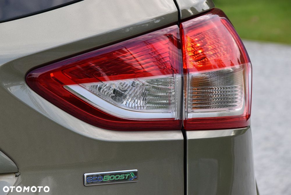 Ford Kuga - 12