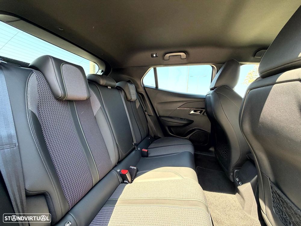 Peugeot 2008 1.5 BlueHDi GT - 38