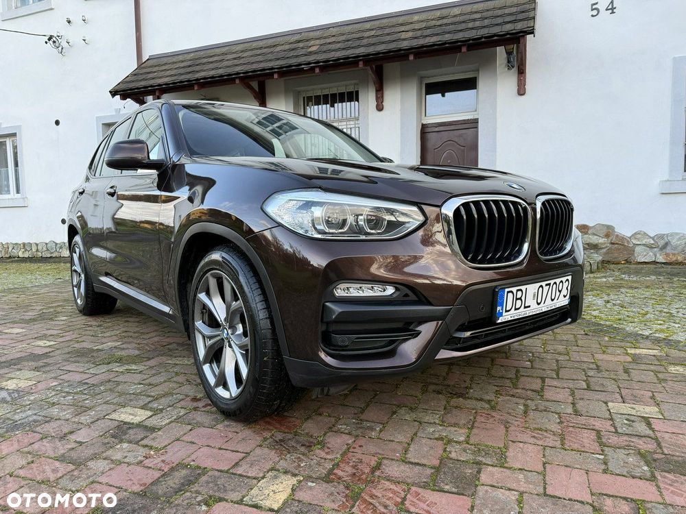 BMW X3 xDrive20i Advantage - 32