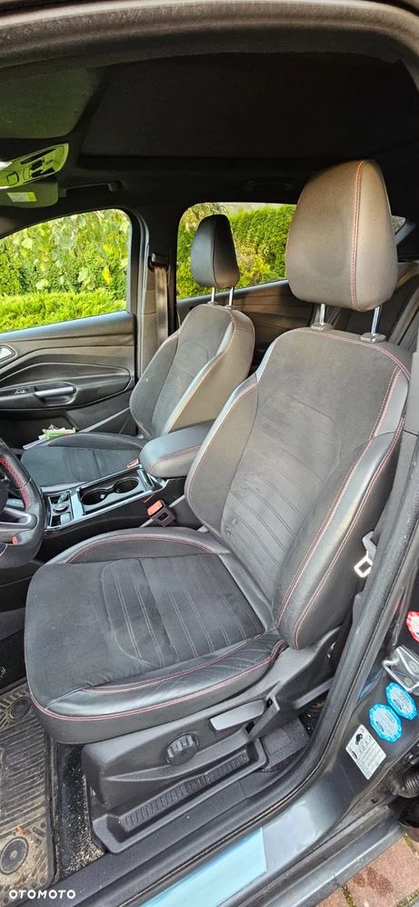 Ford Kuga 2.0 TDCi AWD ST-Line - 7