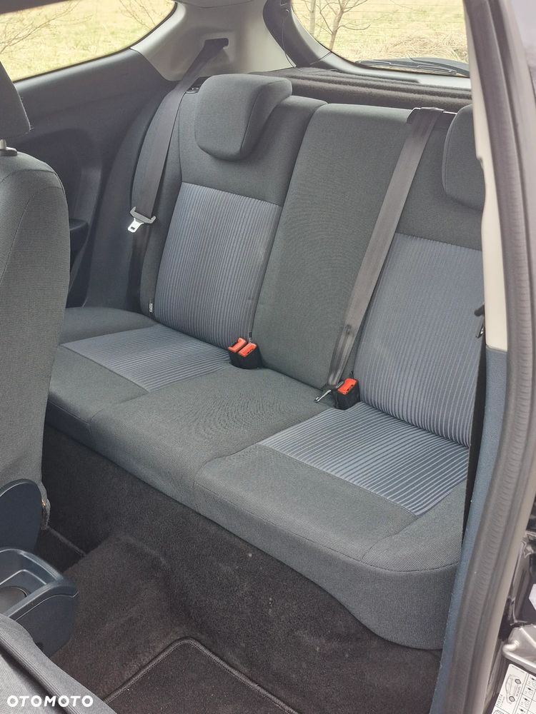 Ford Fiesta 1.25 Titanium EU5 - 19