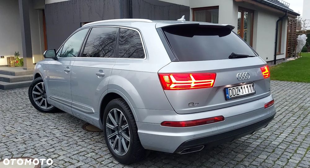 Audi Q7 - 1