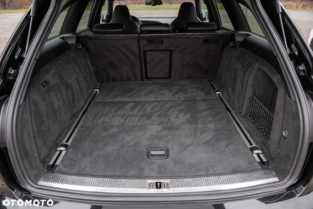 Audi S6 Avant Standard - 32