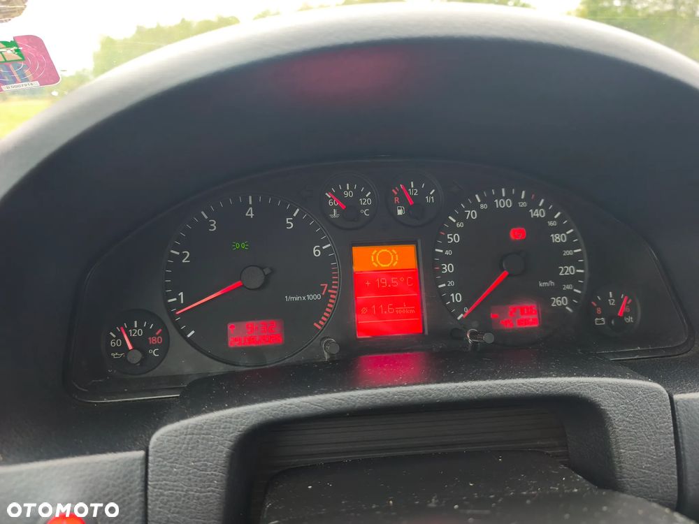 Audi A6 Avant 2.4 - 15