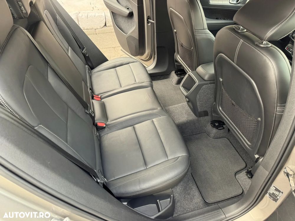 Volvo XC 40 T3 Geartronic Inscription - 32