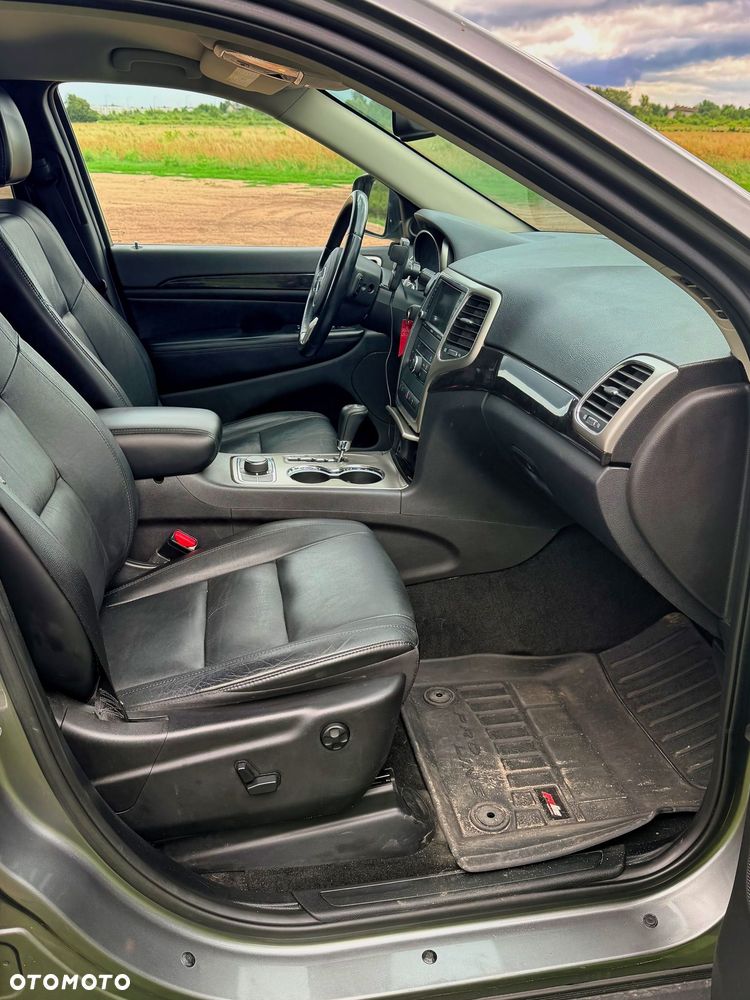Jeep Grand Cherokee - 15